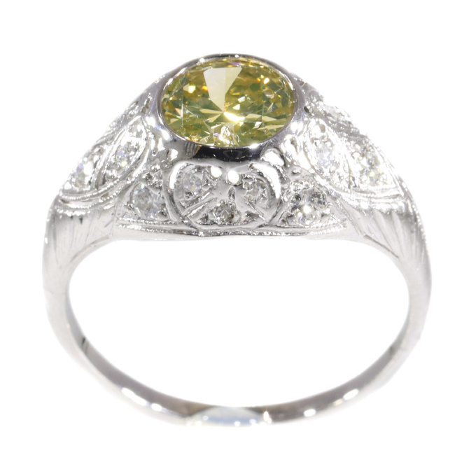 Vintage Fifties Art Deco engagement ring with natural fancy colour brilliant by Unknown artist
