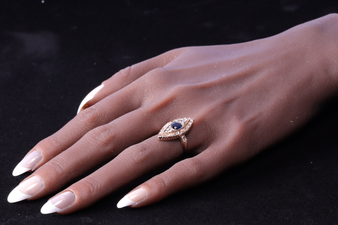 Vintage antique diamond marquise shaped ring with natural sapphire by Artista Desconocido