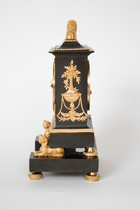 A French Empire ormolu and bronze mantel clock, Trouvarelles à Paris, circa 1800 by Trouvarelles à Paris
