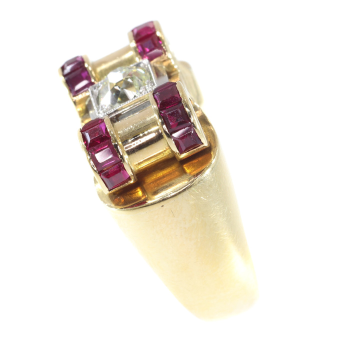 Impressive Retro ring with big old brilliant cut diamond and carre rubies by Unbekannter Künstler
