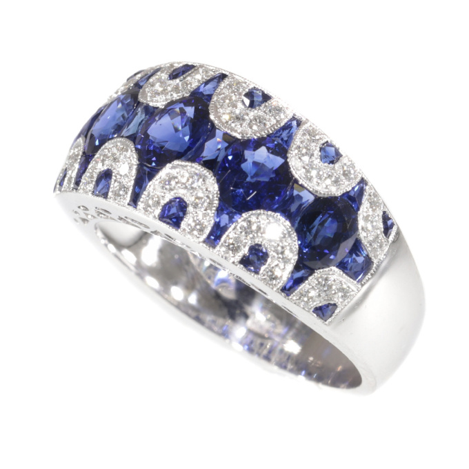 High quality Vintage ring with diamonds and sapphire - great model! by Artiste Inconnu