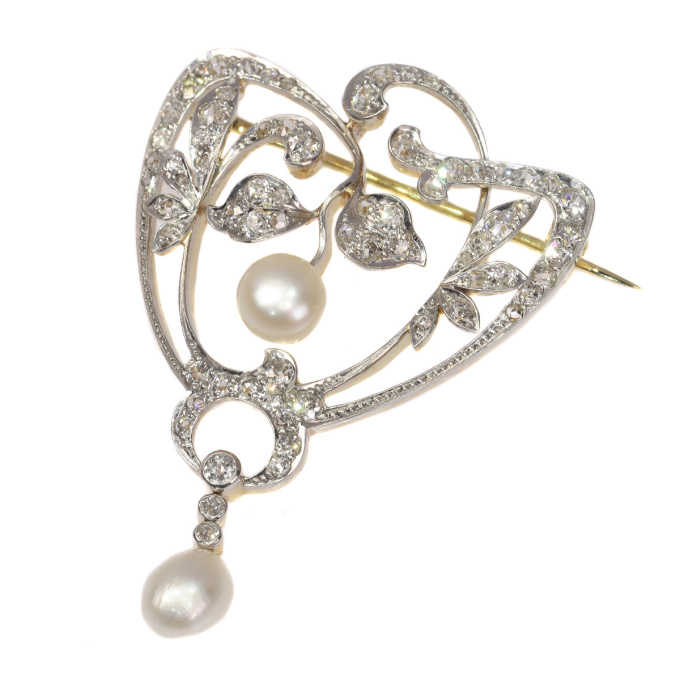 Antique stylish Art Nouveau diamond and pearl brooch by Artiste Inconnu