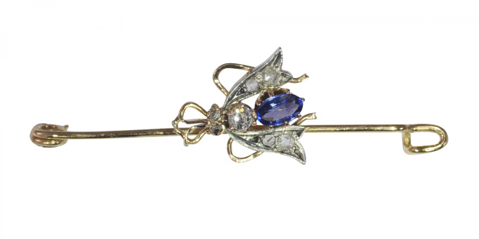 Vintage antique gold diamond fly on bar brooch by Unknown Artist