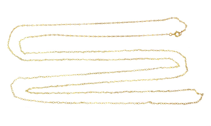 French antique Victorian fine gold long necklace with 277 drilled fine natural seed pearls by Artista Desconhecido