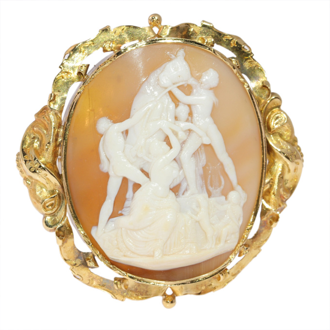 Vintage antique cameo brooch in gold mounting depticting the famous sculpture The Farnese Bull"" by Unbekannter Künstler