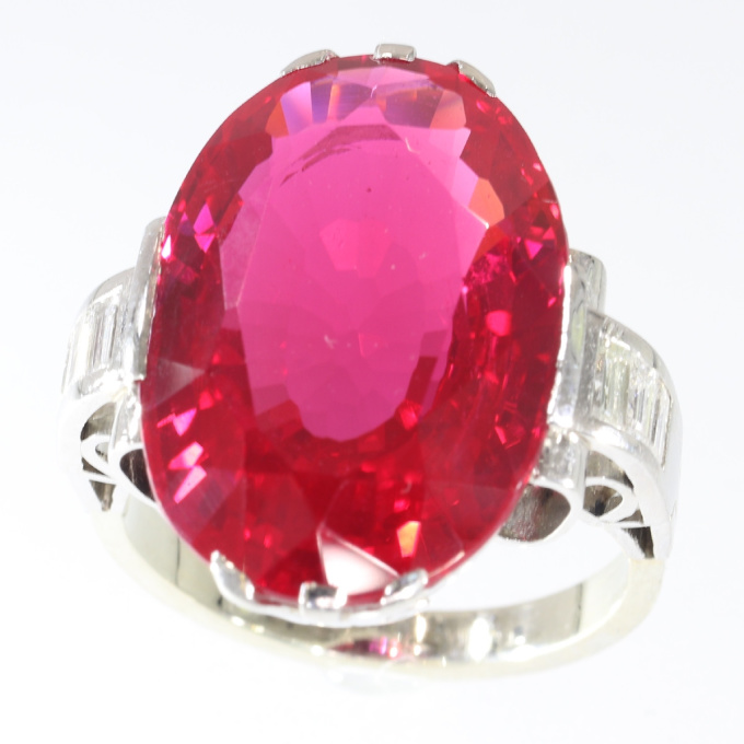 French Art Deco large Verneuil ruby and diamond engagement ring by Artista Sconosciuto