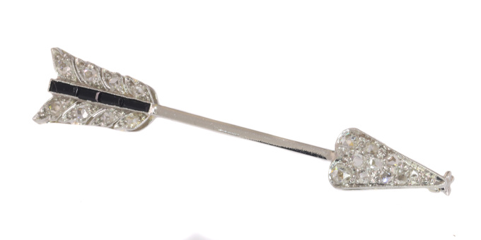 Vintage Art Deco diamond arrow pin by Onbekende Kunstenaar