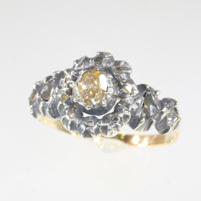 Genuine antique vintage diamond ring by Onbekende Kunstenaar