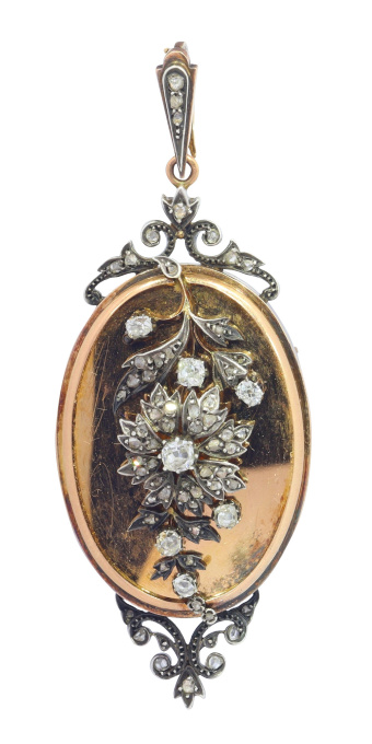 Vintage antique Victorian diamond locket that can be worn as brooch or pendant by Onbekende Kunstenaar